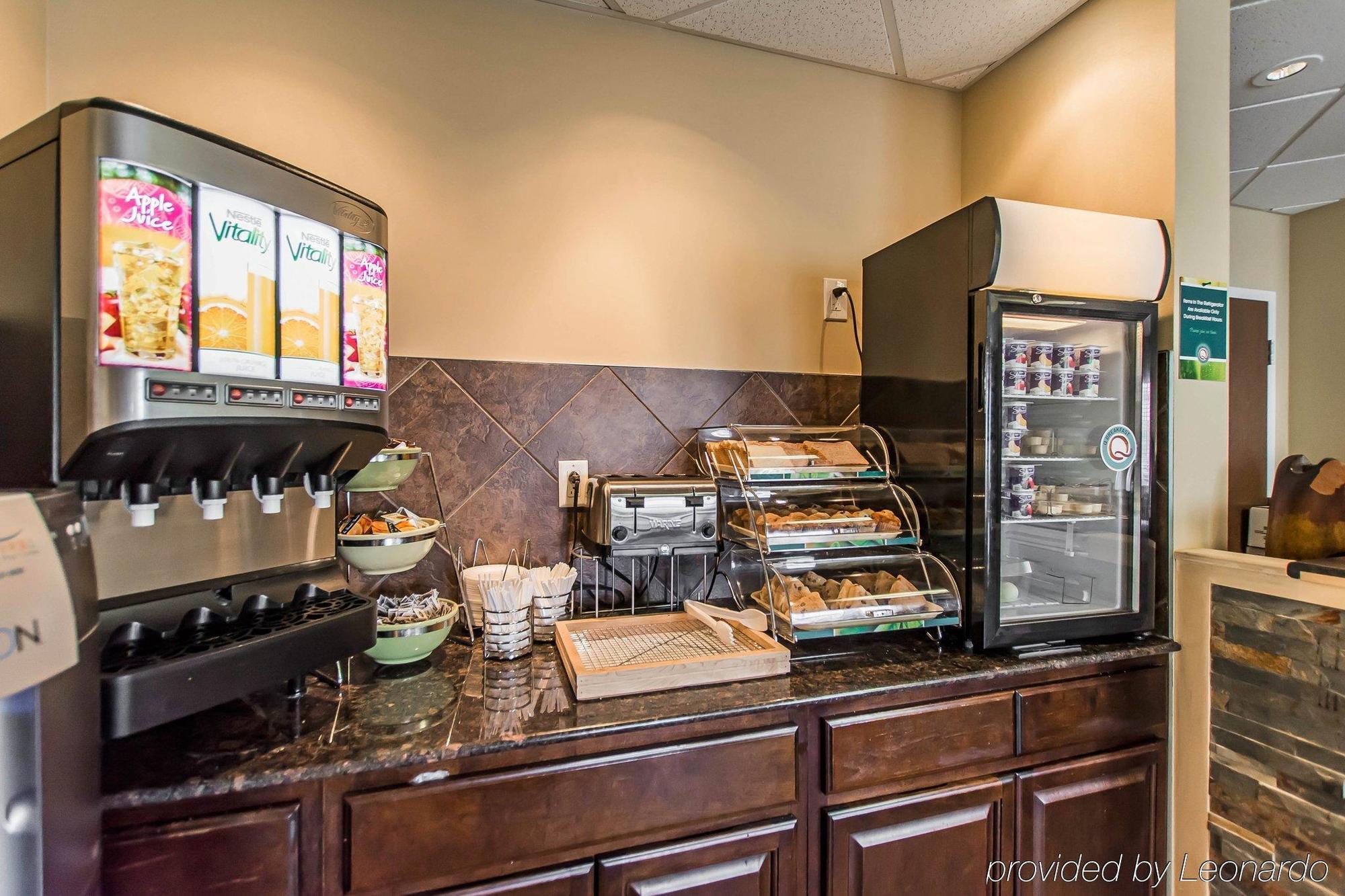 Quality Inn Moncton Buitenkant foto